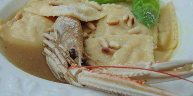 Рецепт равиолей с лангустинами и цукини в густом бульоне