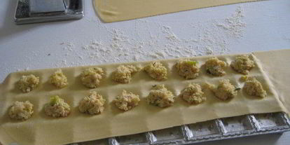 Шаг 7: равиолей с лангустинами и цукини в густом бульоне