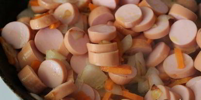 Шаг 1: быстрого супа с сосисками и гречневыми хлопьями