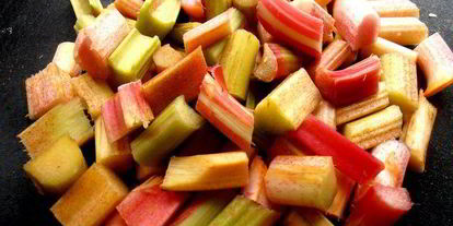 Шаг 3: гаспачо из ревеня и вишни