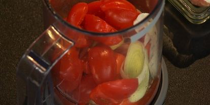 Шаг 1: гаспачо с зеленым салатом