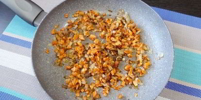 Шаг 4: горохового супа с копченостями и лесными грибами