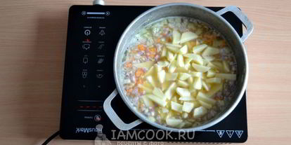 Шаг 7: горохового супа с копченым окорочком