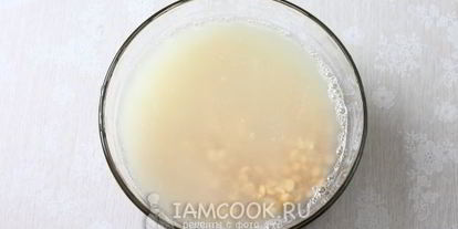 Шаг 2: горохового супа с сосисками