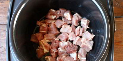 Шаг 2: горохового супа со свининой в мультиварке