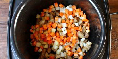 Шаг 4: горохового супа со свининой в мультиварке