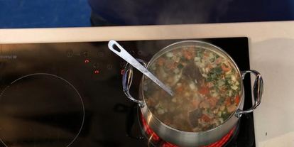 Шаг 2: супа из камбалы с рисом и горохом