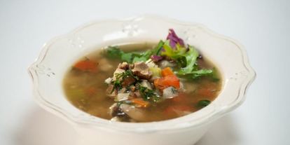 Шаг 3: супа из камбалы с рисом и горохом