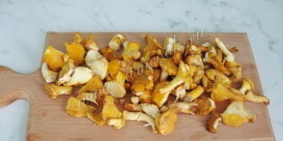 Шаг 7: грибного супа из лисичек и чечевицы