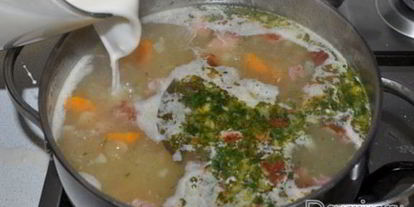 Шаг 5: картофельного супа с копченостями и сливками