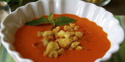 Шаг 8: холодного красного супа с ароматной крошкой