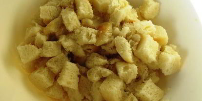 Шаг 1: холодного миндального супа с чесноком и виноградом