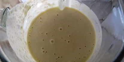 Шаг 5: холодного миндального супа с чесноком и виноградом