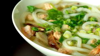 Рецепт Холодного супа из лосося с луком-пореем