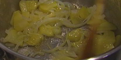 Шаг 2: холодного супа из огурцов с семгой и базиликом