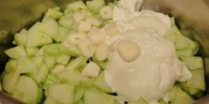 Шаг 1: холодного супа с огурцом