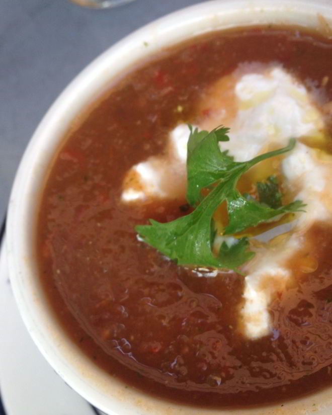 Рецепт холодного томатного супа с розмарином