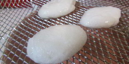 Шаг 7: клубнично-лимонного холодный суп с нежными клецками