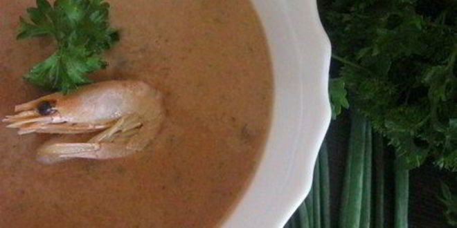 Рецепт Пряного холодного супа из огурца с креветками