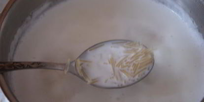 Шаг 2: молочного супа с вермишелью