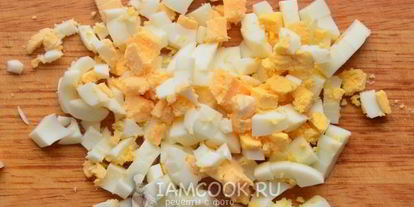 Шаг 5: окрошки на майонезе с колбасой