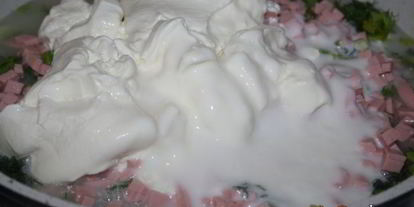 Шаг 3: окрошки на сметане и айране