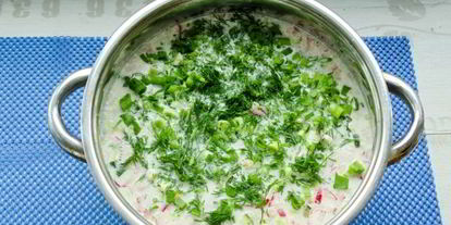 Шаг 9: окрошки на сметане