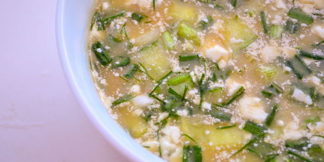 Рецепт окрошки на яблоках