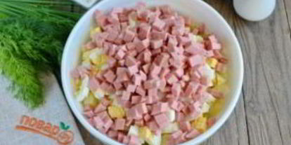 Шаг 5: окрошки с колбасой