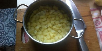 Шаг 1: сельдереевой окрошки на кефире