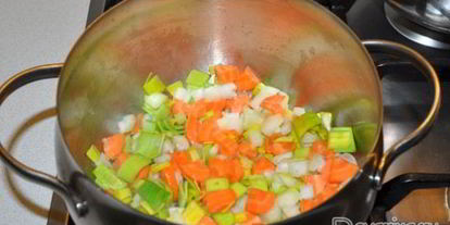 Шаг 2: овощного супа с луком-пореем