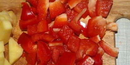 Шаг 2: супа из форели с плавленным сыром и овощами