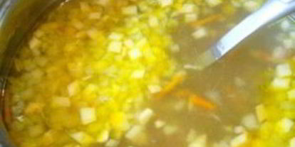 Шаг 3: рассольника с куриными сердечками