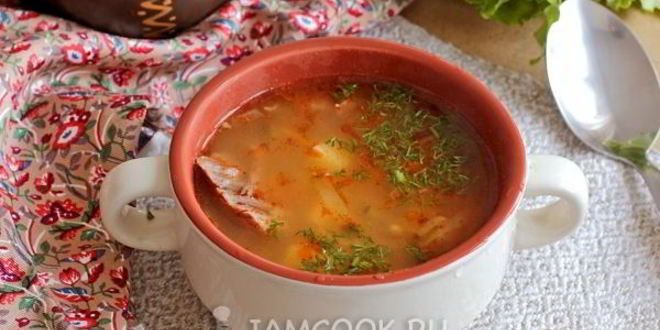 Рецепт Рассольника с томатом, перловкой и солеными огурцами