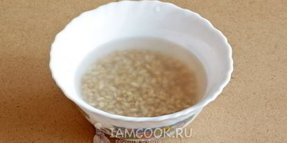 Шаг 3: рассольника с томатом, перловкой и солеными огурцами