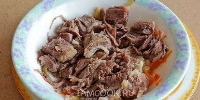 Шаг 11: рассольника с томатом, перловкой и солеными огурцами