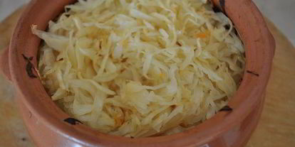 Шаг 3: кислых щей с утиными потрошками и черносливом