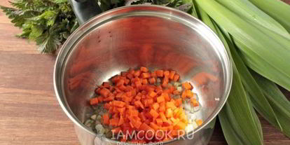 Шаг 2: постных зеленых щей с крапивой и китайским чесноком