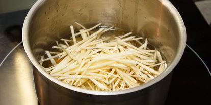 Шаг 1: щей из квашеной капусты с белыми грибами