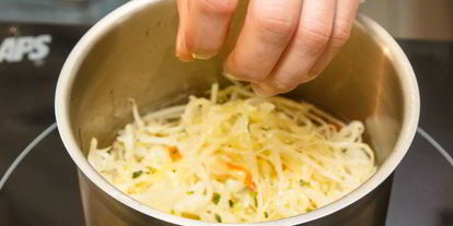 Шаг 2: щей из квашеной капусты с белыми грибами