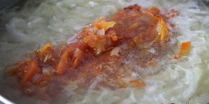 Шаг 4: щей из молодой капусты на курином бульоне