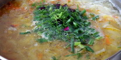 Шаг 5: щей из молодой капусты на курином бульоне