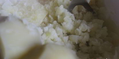 Шаг 3: щей из свежей и квашеной капусты на курином бульоне