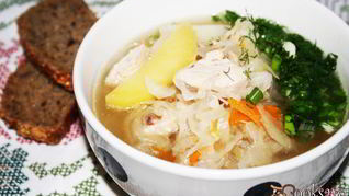 Рецепт Щей с квашеной капустой, индейкой и копченой колбаской