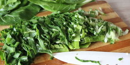 Шаг 6: щей с мангольдом на курином бульоне