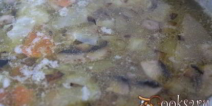 Шаг 6: щей со шпинатом и шампиньонами