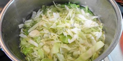 Шаг 7: вкусных щей с курицей из свежей капусты