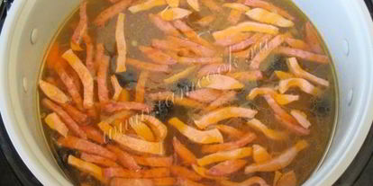 Шаг 6: мясной солянки в мультиварке