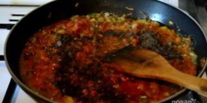 Шаг 3: рыбной солянки с крабовыми палочками