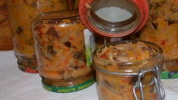 Рецепт Солянки мясной на зиму